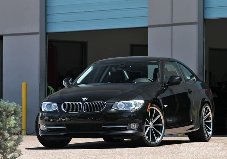 2010 BMW 335 with Vossen CV1 wheels
