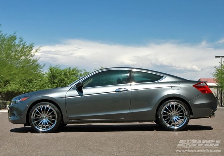 2010 Honda Accord with Giovanna Martuni wheels