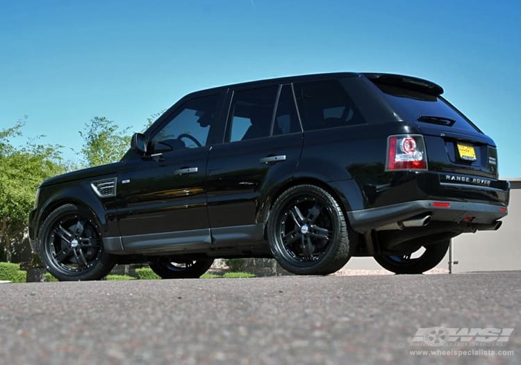 2009 Land Rover Range Rover Sport with Giovanna Lisbon wheels