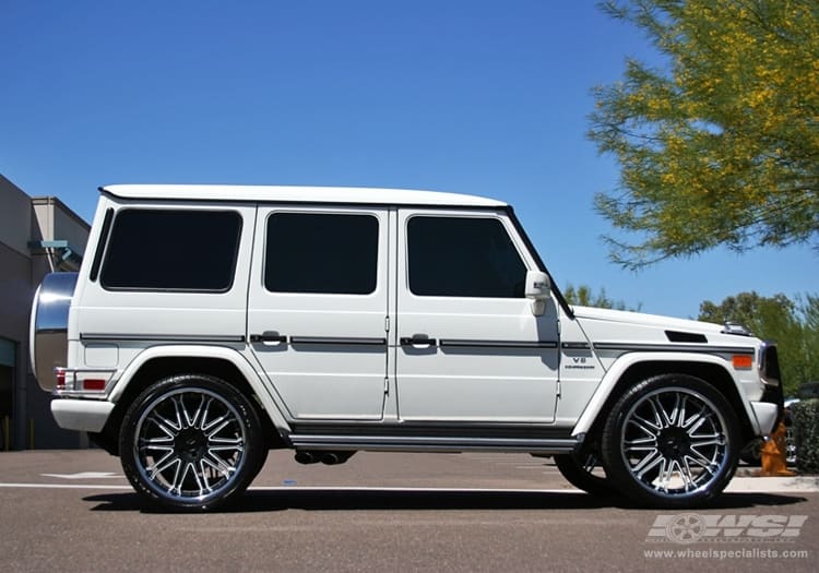 2010 Mercedes-Benz G-Class with GFG Newport wheels