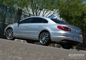 2010 Volkswagen CC with Vossen VVS-083 wheels