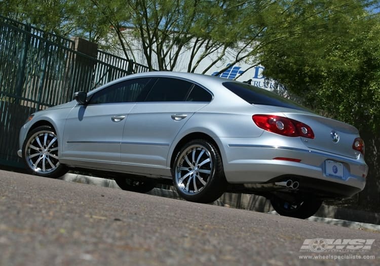 2010 Volkswagen CC with Vossen VVS-083 wheels