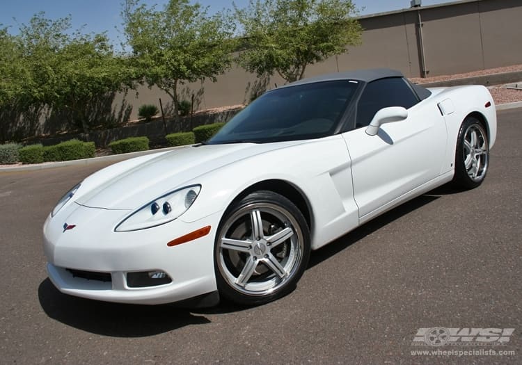 2010 Chevrolet Corvette with Vossen VVS-087 wheels