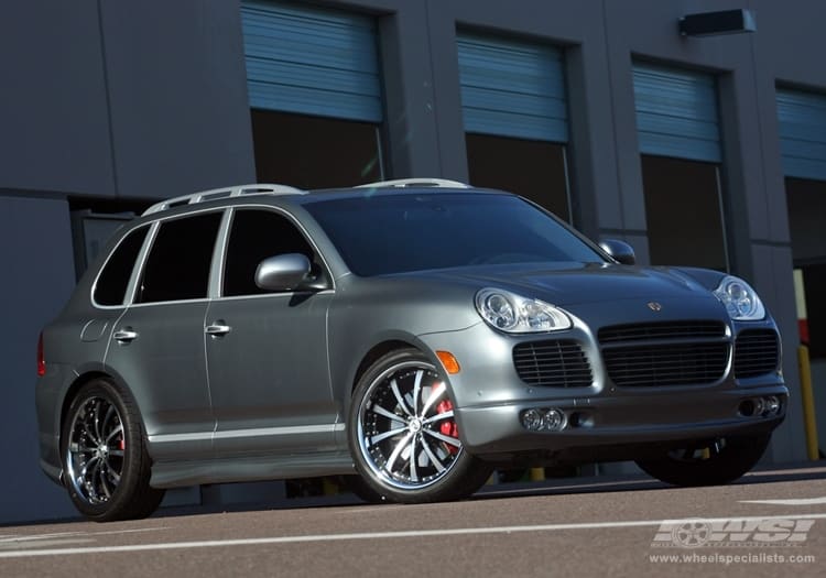 2009 Porsche Cayenne with Lexani LSS-10 wheels