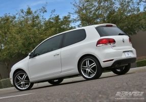 2010 Volkswagen Golf with 2Crave No.10 wheels