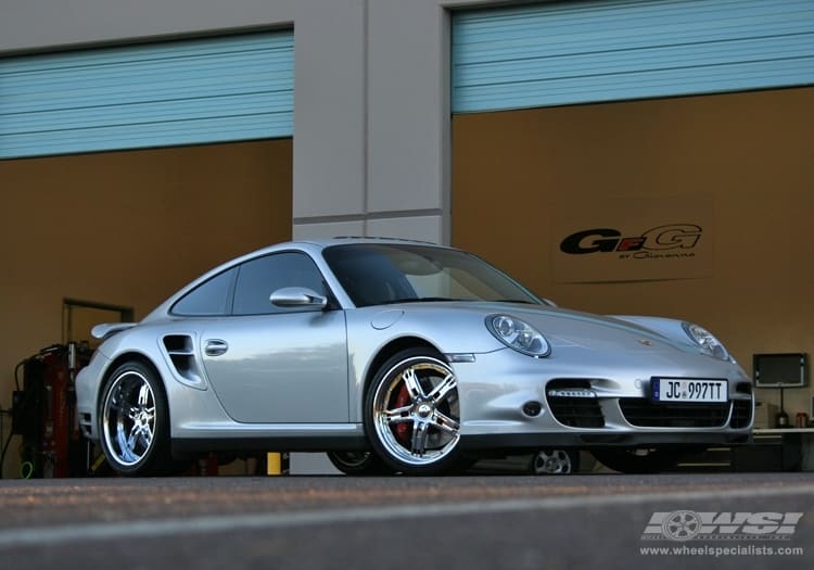 2009 Porsche 911 with GFG Baghdad-5 wheels