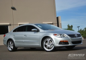 2009 Volkswagen CC with Vossen VVS-075 wheels