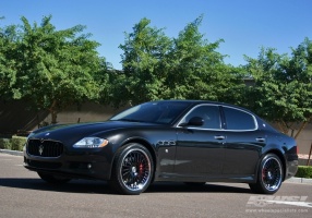 2009 Maserati Quattroporte with GFG Mykonos wheels