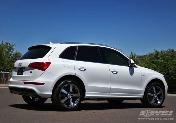 2009 Audi Q5 with Vossen VVS-084 wheels