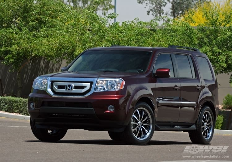 2009 Honda Pilot with Lexani LSS-10 wheels