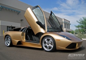 2008 Lamborghini Gallardo with GFG Narkid wheels