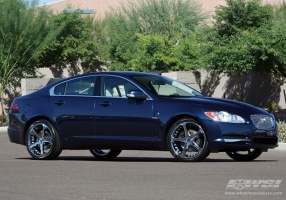 2009 Jaguar XF with Giovanna Dalar-5 wheels