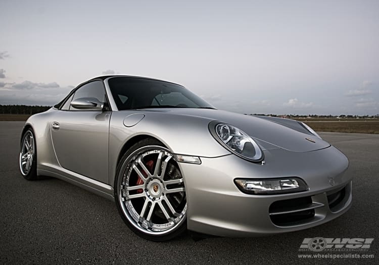 2007 Porsche 911 with Vossen VVS-077 wheels