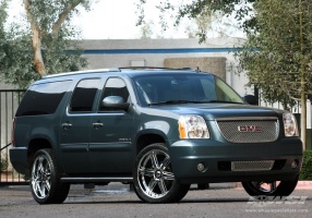 2007 GMC Yukon with Giovanna Gianelle Steep-6 wheels