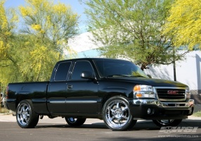 2007 GMC Sierra 1500HD Classic with Giovanna Gianelle Spezia-6 wheels