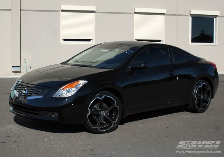 2009 Nissan Altima with Giovanna Dalar-5 wheels