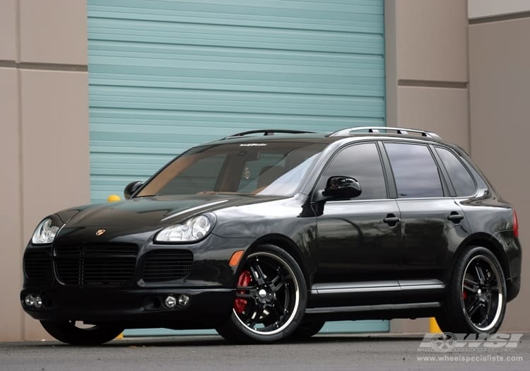 2006 Porsche Cayenne with Giovanna Cuomo wheels