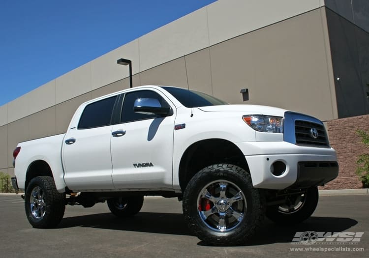 2008 Toyota Tundra with MKW B26 wheels