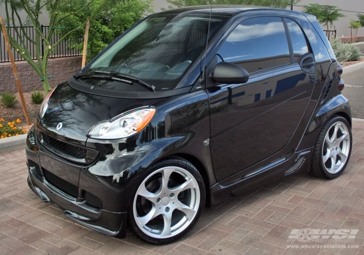 2008 Smart fortwo with Lorinser Speedy wheels