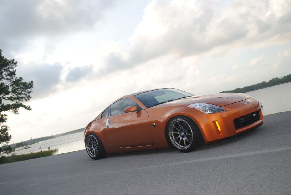 2005 Nissan 350Z with 18x10.5 Weds TC105N wheels