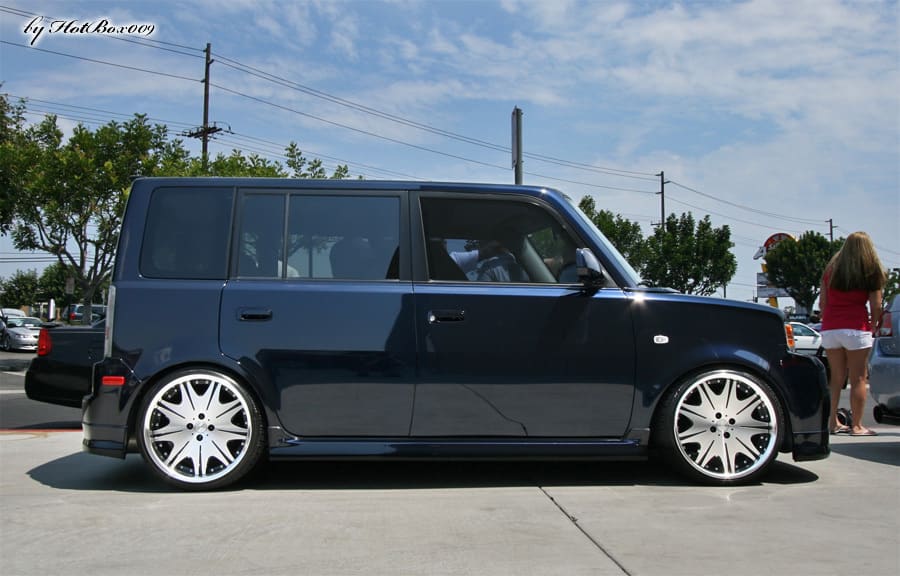 2004 Scion xB with 18x8.5 Work Wheels Varianza D3S wheels