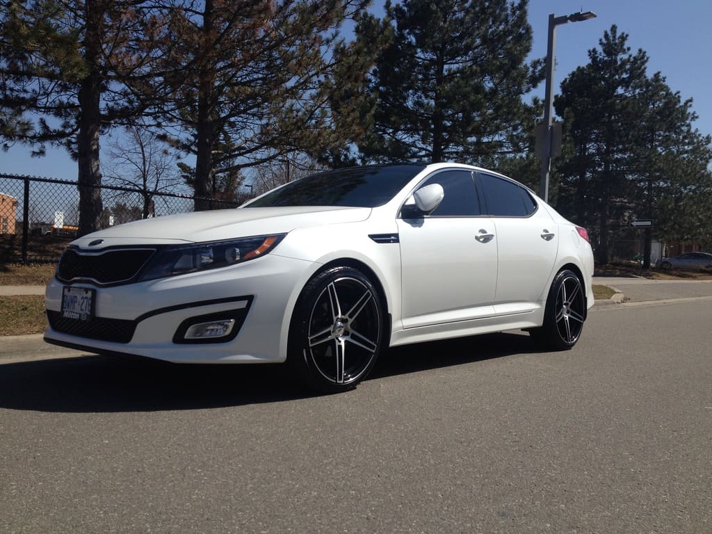 2014 Kia Optima with 20x8.5 RTX Mystique wheels