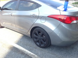2014 Hyundai Elantra with OEM Hyundai wheels