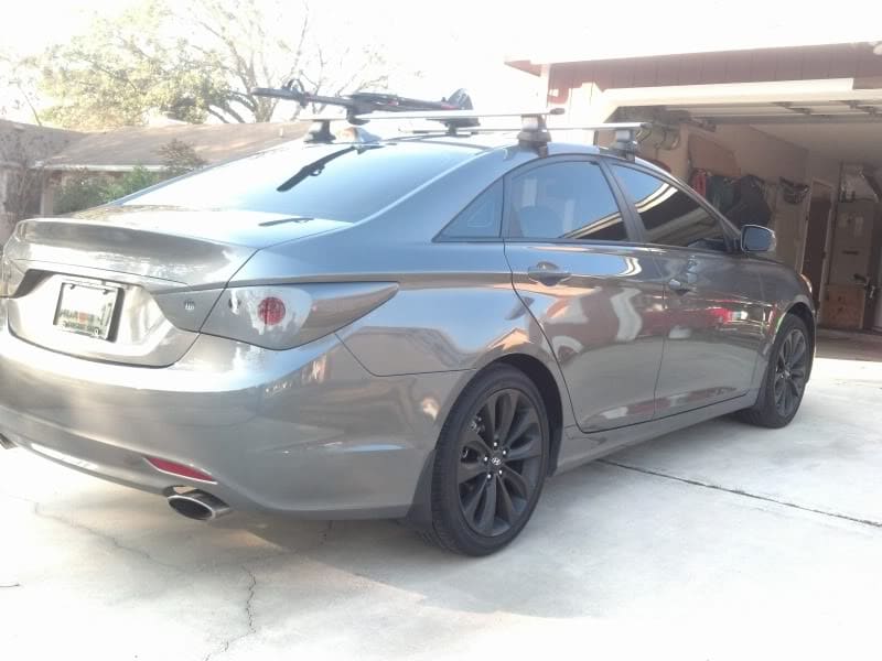 2012 Hyundai Sonata with OEM Hyundai wheels