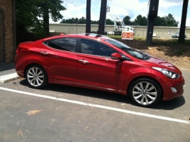 2011 Hyundai Elantra with Limited wheels