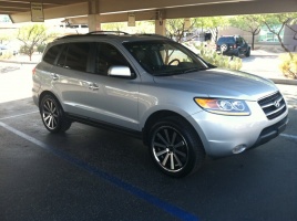 2010 Hyundai Santa Fe with 20x8.5 Gianelle wheels