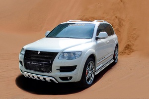 2010 Volkswagen Touareg with 20x9 wheels