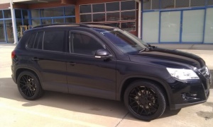 2010 Volkswagen Tiguan with 20x8.5 Vertini Magic wheels