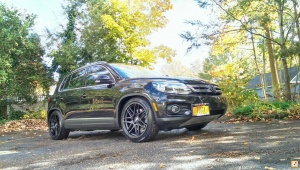 2009 Volkswagen Tiguan with 19x8.5 wheels