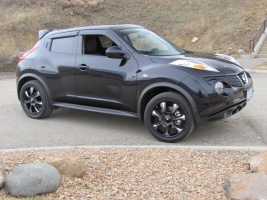 2011 Nissan Juke with 18x7.5 Baccarat wheels