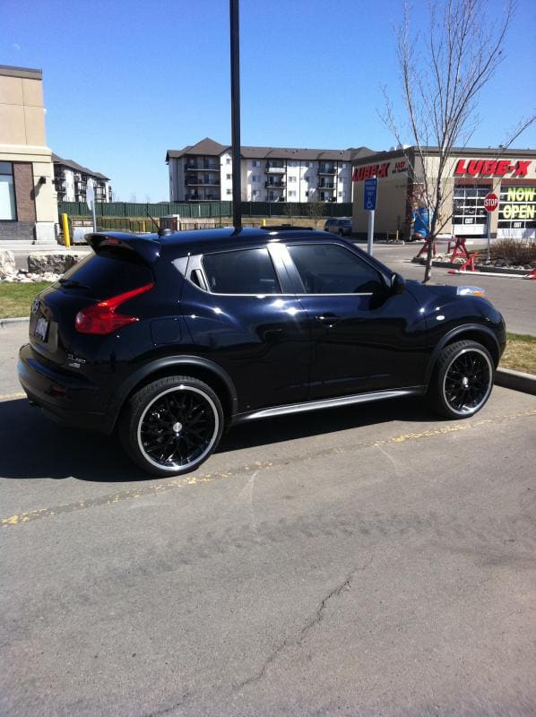 2011 Nissan Juke with 20x8.5 RPM R505 wheels