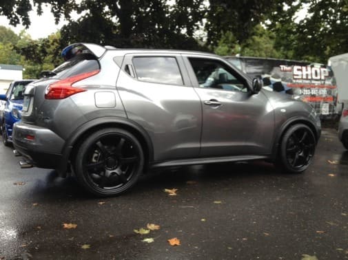 2011 Nissan Juke with 20x9 Rays VR.G2 wheels