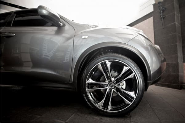 2011 Nissan Juke with Wed Sports Zea Style SP wheels