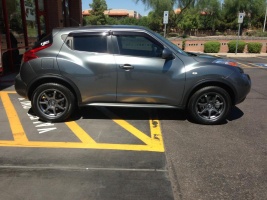 2012 Nissan Juke with 17x7.5 Motegi MR125 wheels