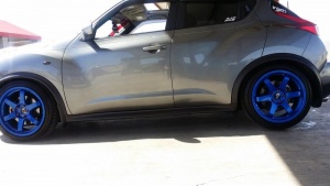 2013 Nissan Juke with 18x8.5 wheels