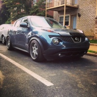 2014 Nissan Juke with 18x9.5 wheels