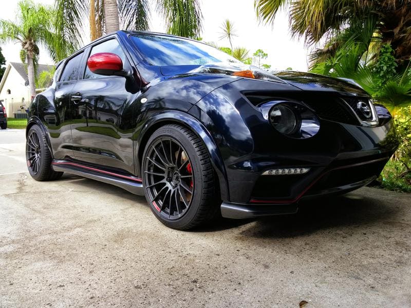 2014 Nissan Juke with 18x9.5 Enkei RS05RR wheels