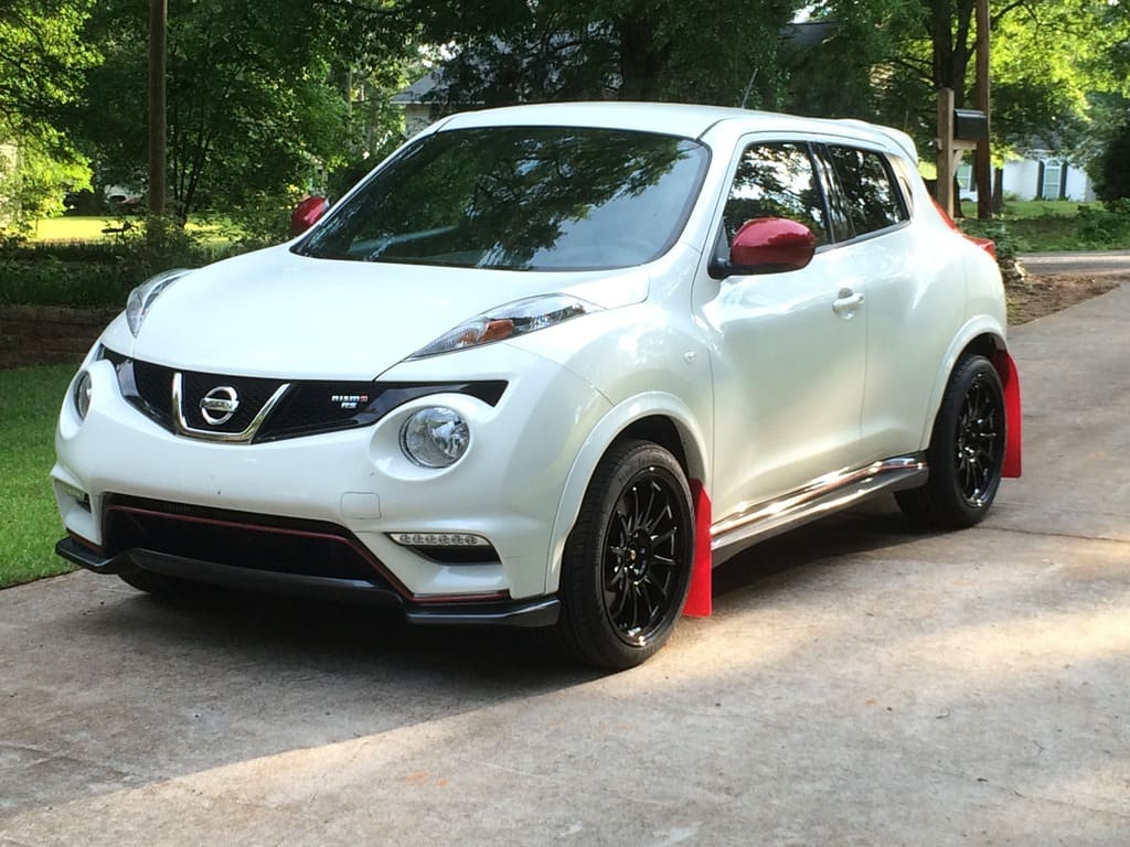 2014 Nissan Juke with 18x9 Dai Yoshihara Design wheels
