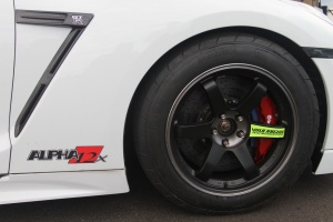 2015 Nissan GT-R with 18x10 Volk TE 37SL wheels
