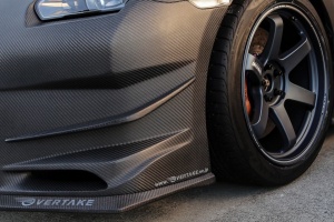 2015 Nissan GT-R with 20x10 Volk Racing TE37 wheels
