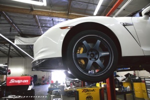 2015 Nissan GT-R with 20x10 Volk TE37 wheels