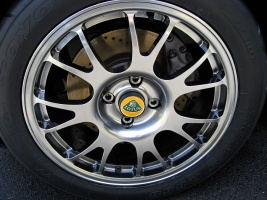 2005 Lotus Elise with 16x7 wheels