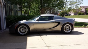 2005 Lotus Elise with 16x7 Enkei RPF1 wheels