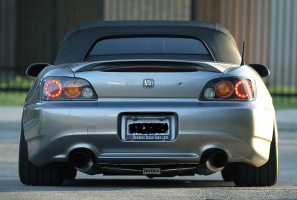 2005 Honda S2000 with 18x10 CCW LM20 wheels