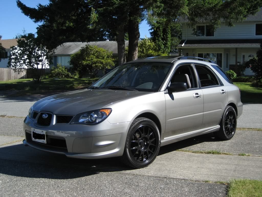 2006 Subaru Impreza with 18x8 Rota Formula Mesh wheels
