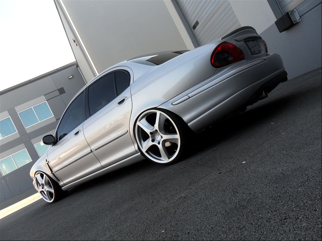2004 Jaguar X-TYPE with 20x9 Porsche Cayenne SportTechno wheels